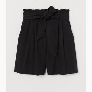 H&M NWOT Black Paperbag Shorts